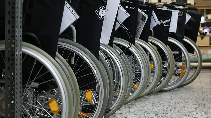 Reha-Technik – Rollatoren, Pflegebetten, Rollstühle